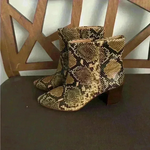 MADEWELL FIONA BOOTS SNAKE EMBOSSED LEATHER STACKED HEEL PONITY TOE 6 1/2 - Picture 2 of 6